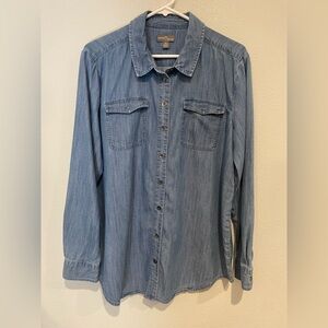 Market & Spruce Light Blue Chambray Shirt